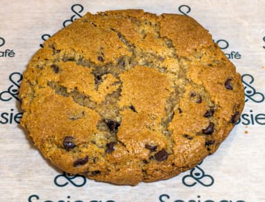 Galleta de mantequilla y chocolate chips